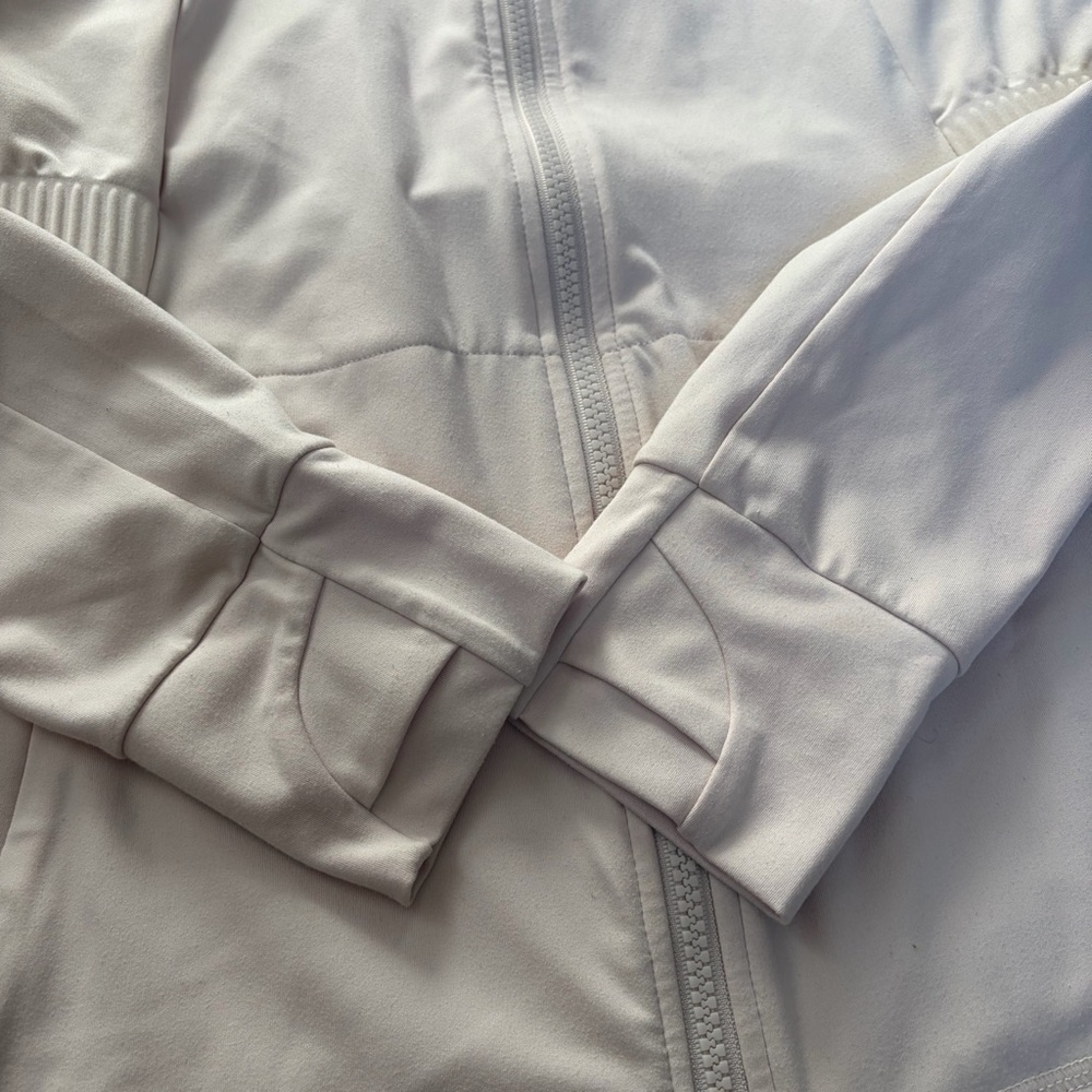 Fabletics white cream workout jacket fitted size M - image 4